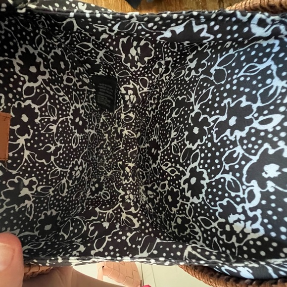 Woven Round Purse - Picture 2 of 2